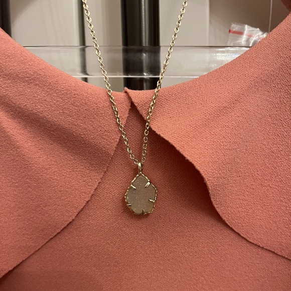 Kendra Scott ‘Catherine’ Pendant Necklace in Iridescent Drusy - Picture 5 of 6